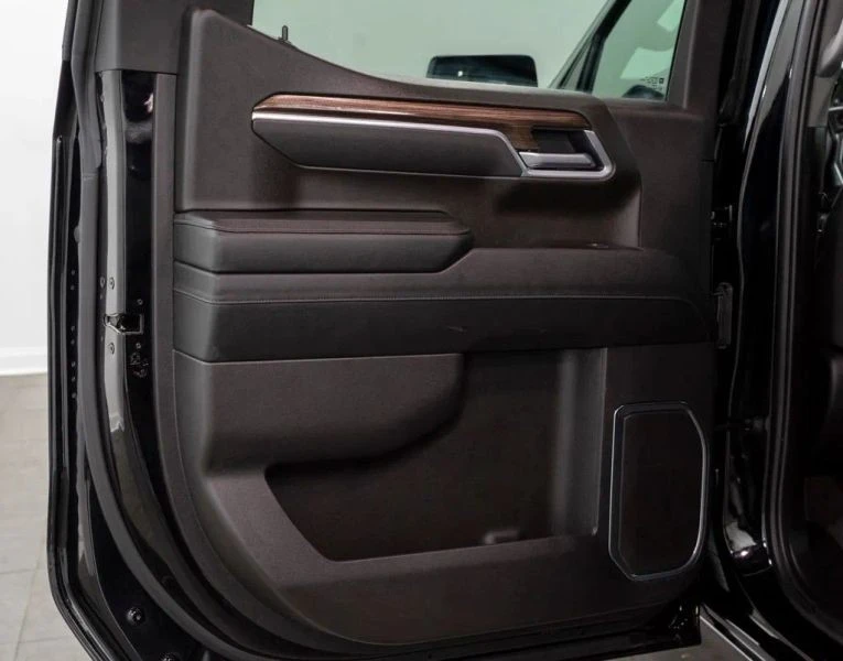 2025 Chevrolet Silverado 4th Gen - Image 10 of 12