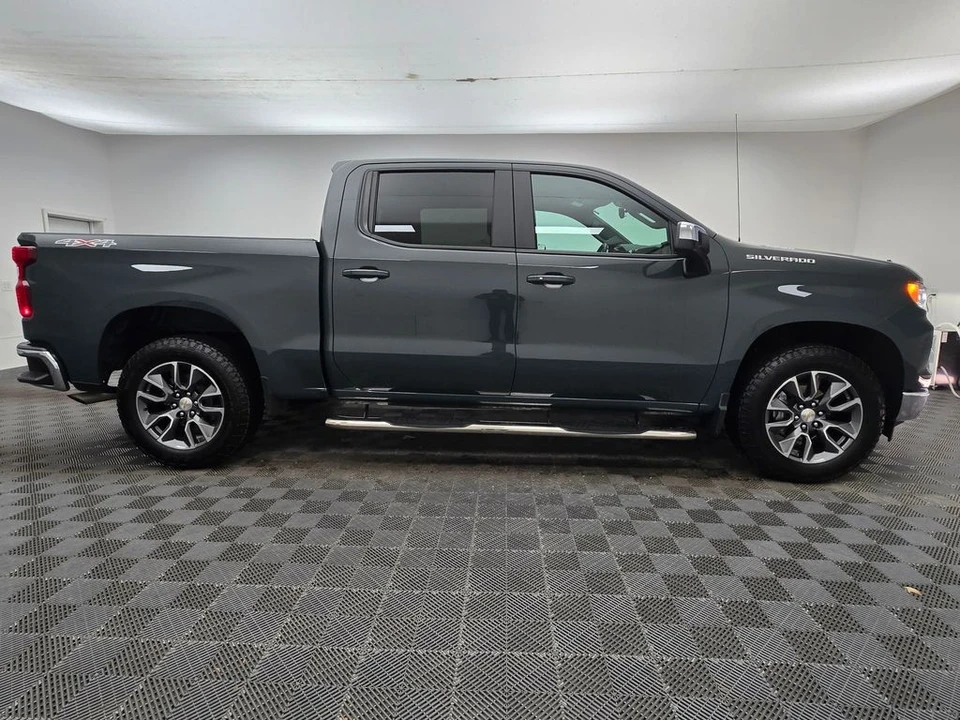 2025 Chevrolet Silverado 4th Gen - Image 8 of 12