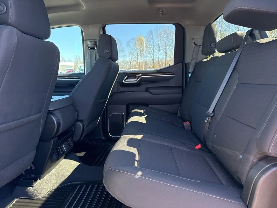 2025 Chevrolet Silverado 4th Gen - Image 11 of 21