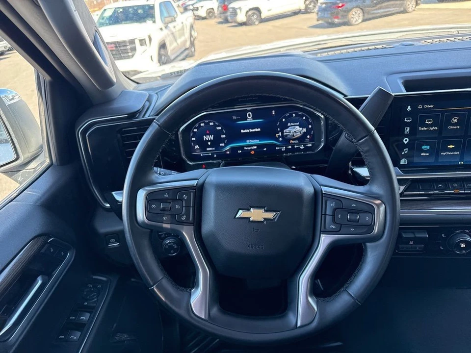 2025 Chevrolet Silverado 4th Gen - Image 14 of 21