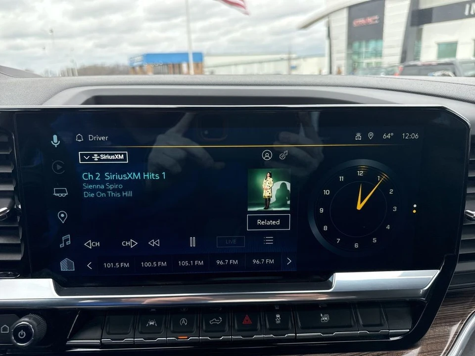2025 Chevrolet Silverado 4th Gen - Image 18 of 21