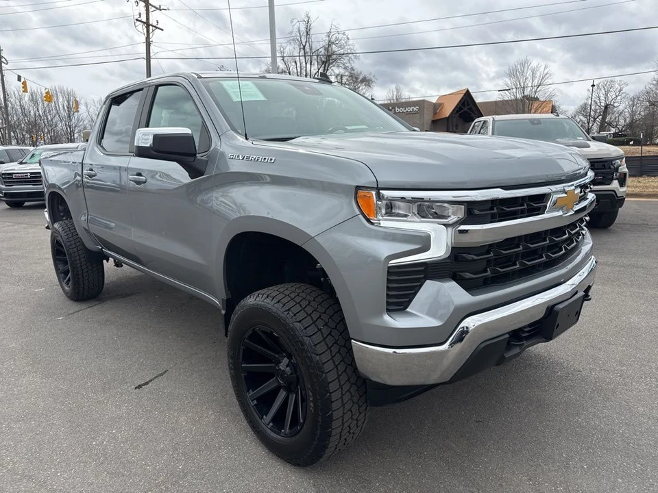 2025 Chevrolet Silverado 4th Gen - Image 7 of 21