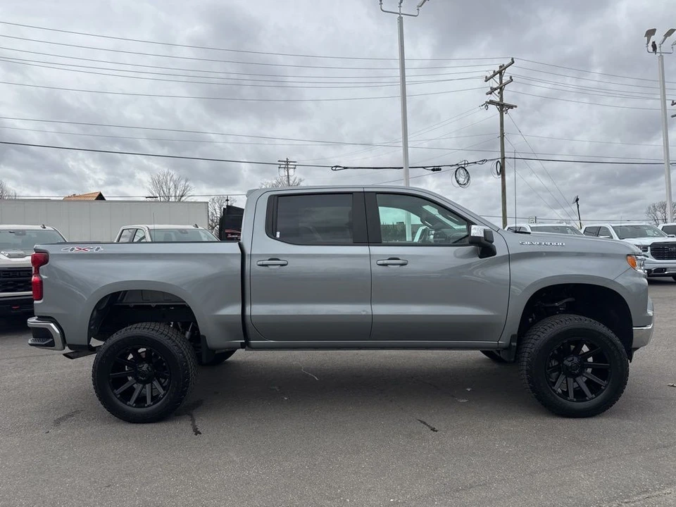 2025 Chevrolet Silverado 4th Gen - Image 6 of 12