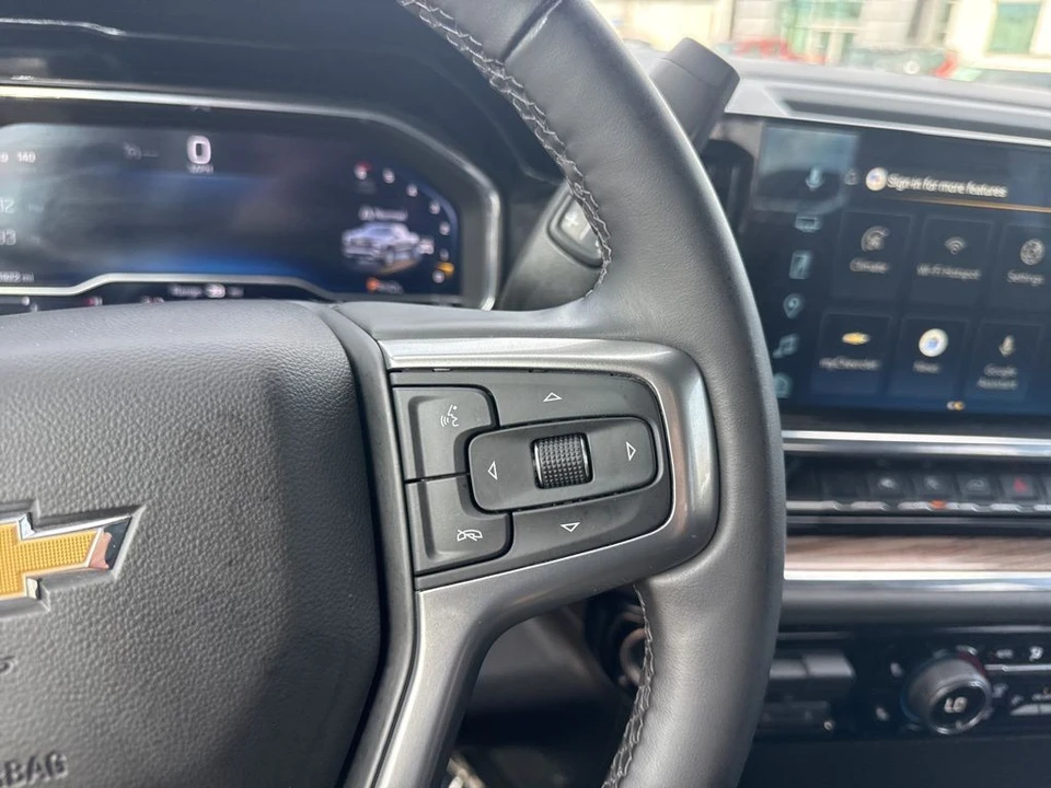 2025 Chevrolet Silverado 4th Gen - Image 16 of 31
