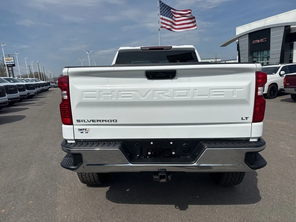 2025 Chevrolet Silverado 4th Gen - Image 4 of 31