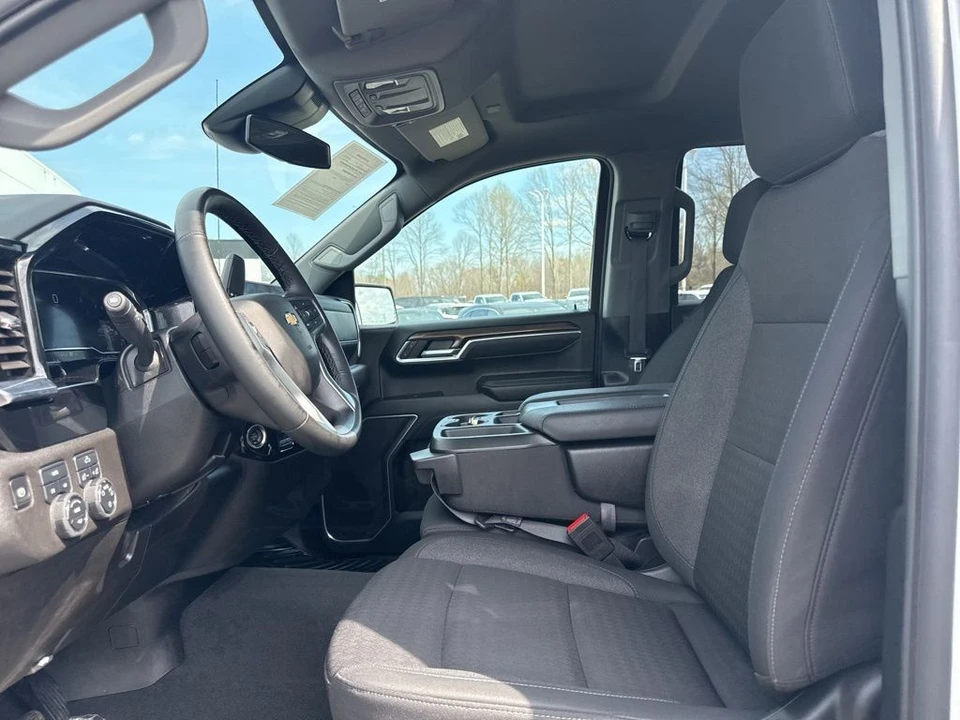 2025 Chevrolet Silverado 4th Gen - Image 9 of 21
