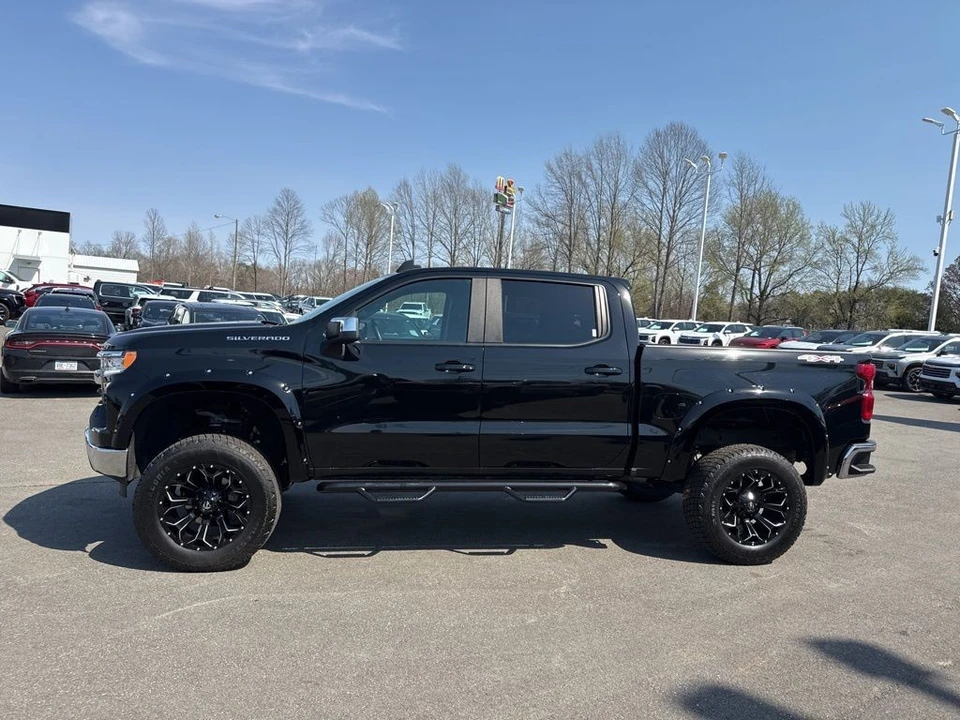 2025 Chevrolet Silverado 4th Gen - Image 2 of 21