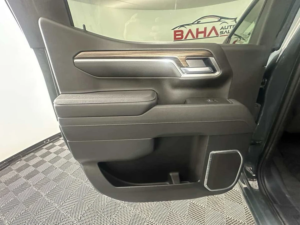 2025 Chevrolet Silverado 4th Gen - Image 15 of 21