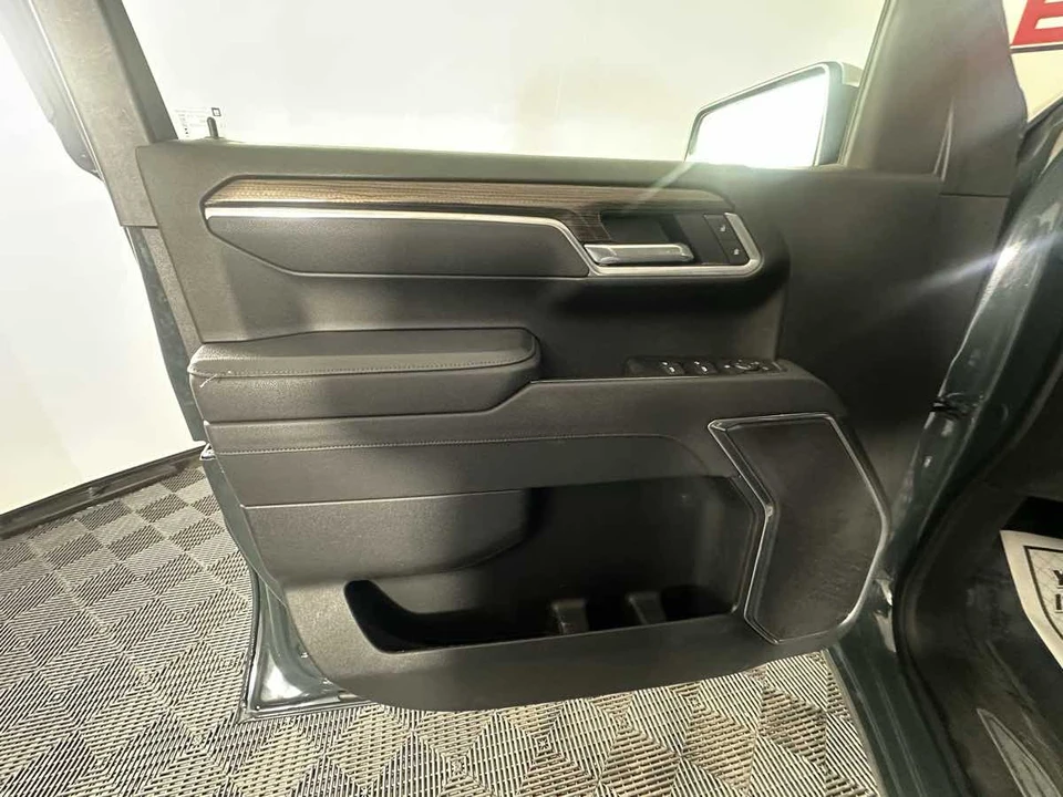 2025 Chevrolet Silverado 4th Gen - Image 13 of 21