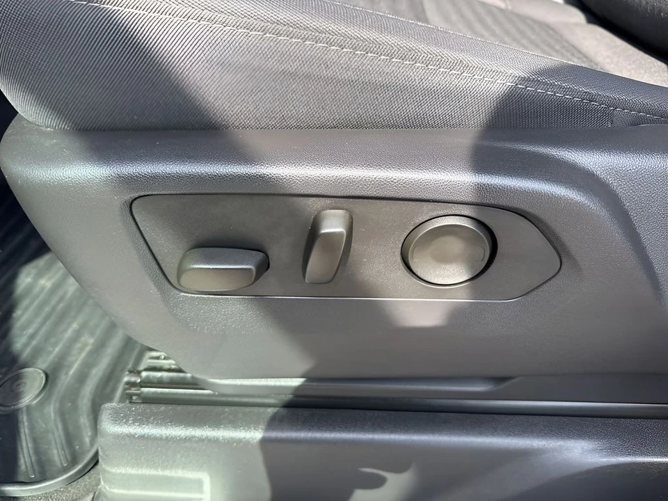 2025 Chevrolet Silverado 4th Gen - Image 10 of 21