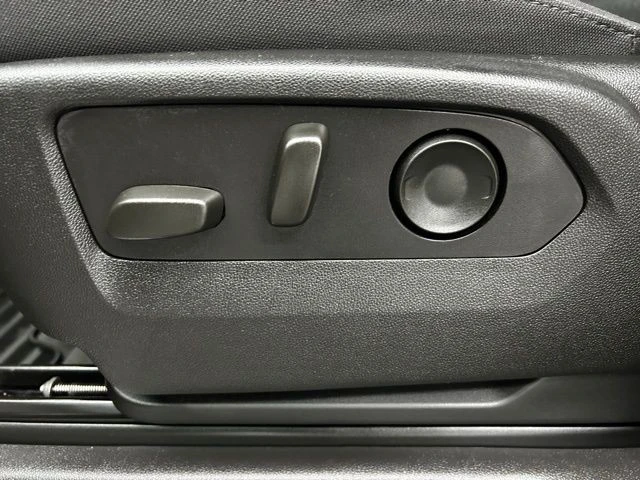 2025 Chevrolet Silverado 4th Gen - Image 10 of 12
