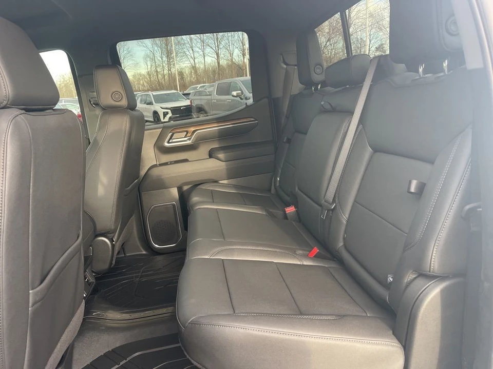 2025 Chevrolet Silverado 4th Gen - Image 13 of 16
