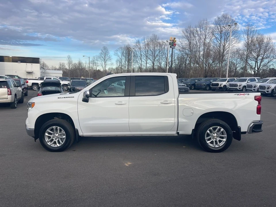 2025 Chevrolet Silverado 4th Gen - Image 2 of 16