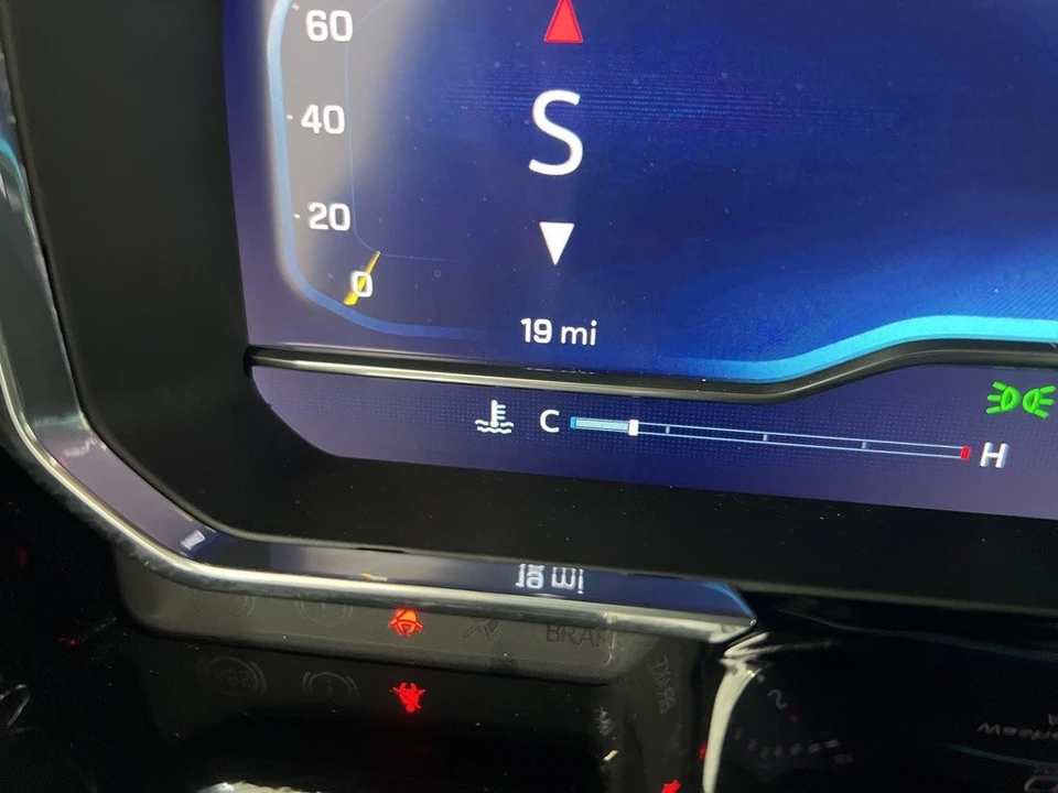 2025 Chevrolet Silverado 4th Gen - Image 11 of 12