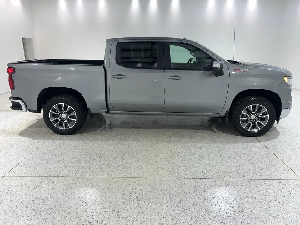 2025 Chevrolet Silverado 4th Gen - Image 6 of 12