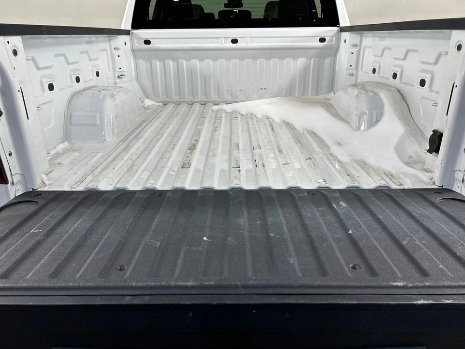 2025 Chevrolet Silverado 4th Gen - Image 5 of 12