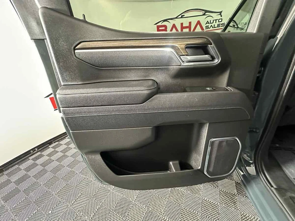2025 Chevrolet Silverado 4th Gen - Image 17 of 21