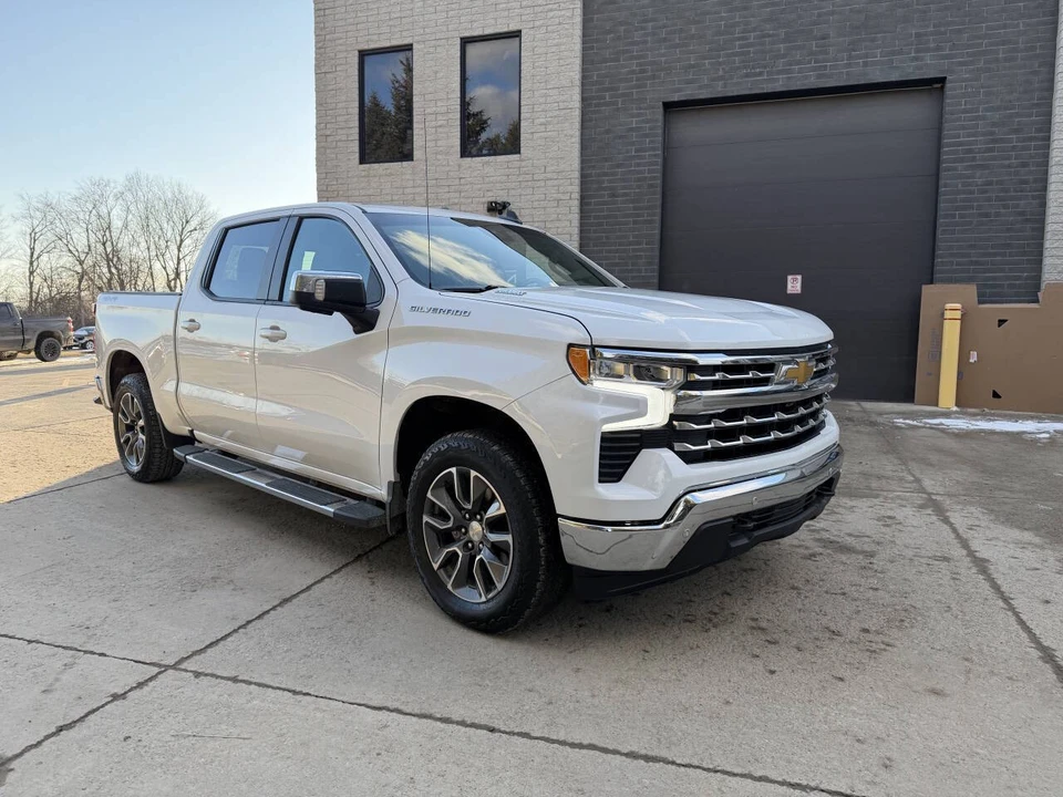 2025 Chevrolet Silverado 4th Gen - Image 7 of 21