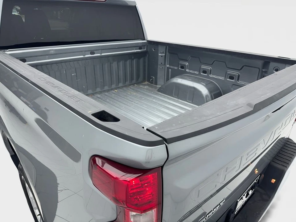 2025 Chevrolet Silverado 4th Gen - Image 12 of 21