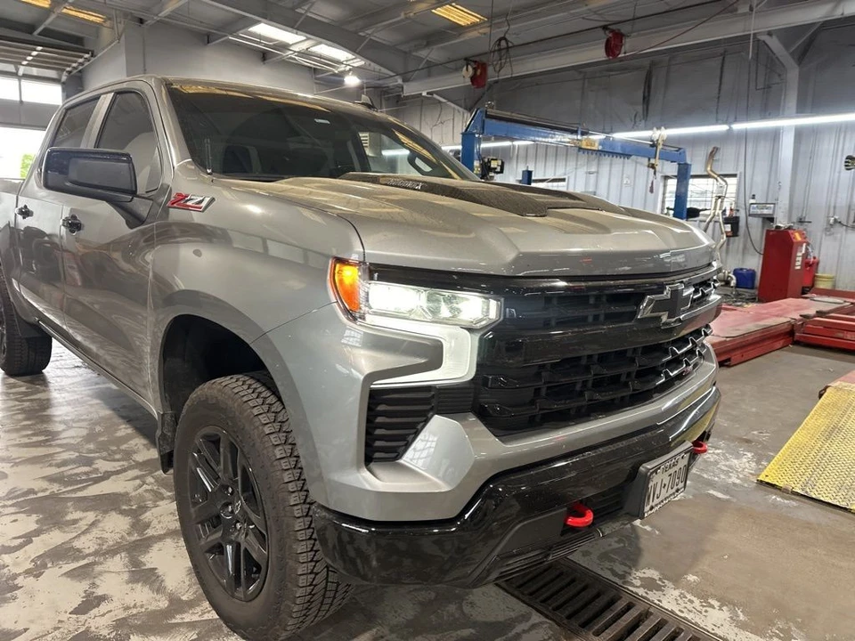 2025 Chevrolet Silverado 4th Gen - Image 9 of 16