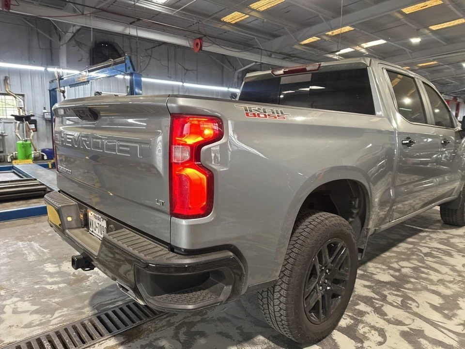2025 Chevrolet Silverado 4th Gen - Image 11 of 16