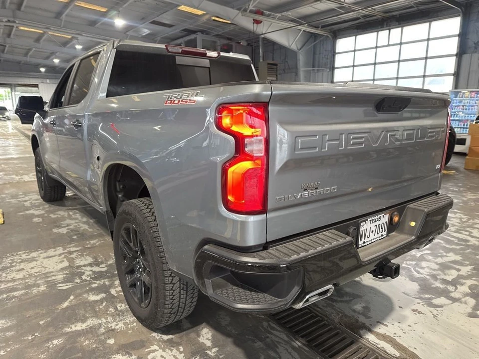 2025 Chevrolet Silverado 4th Gen - Image 13 of 16