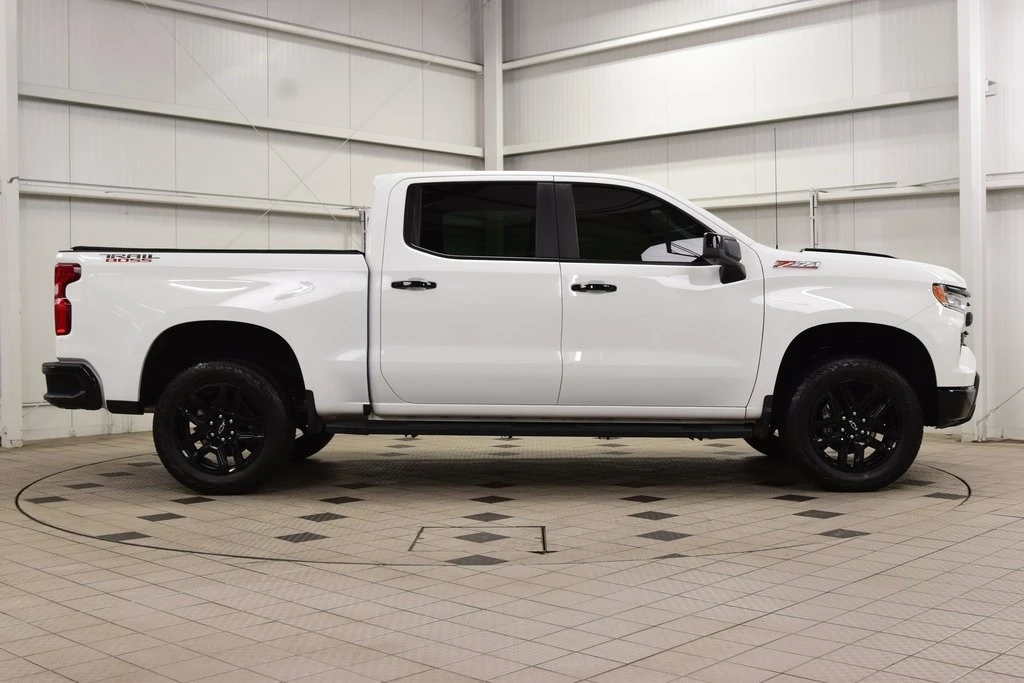 2025 Chevrolet Silverado 4th Gen - Image 9 of 12