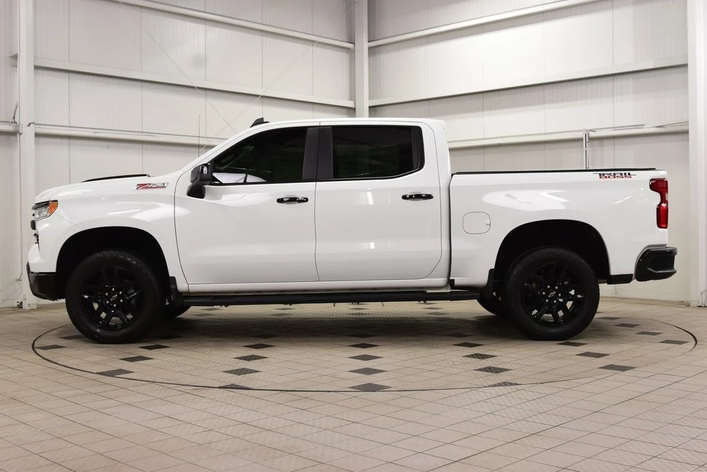 2025 Chevrolet Silverado 4th Gen - Image 4 of 12