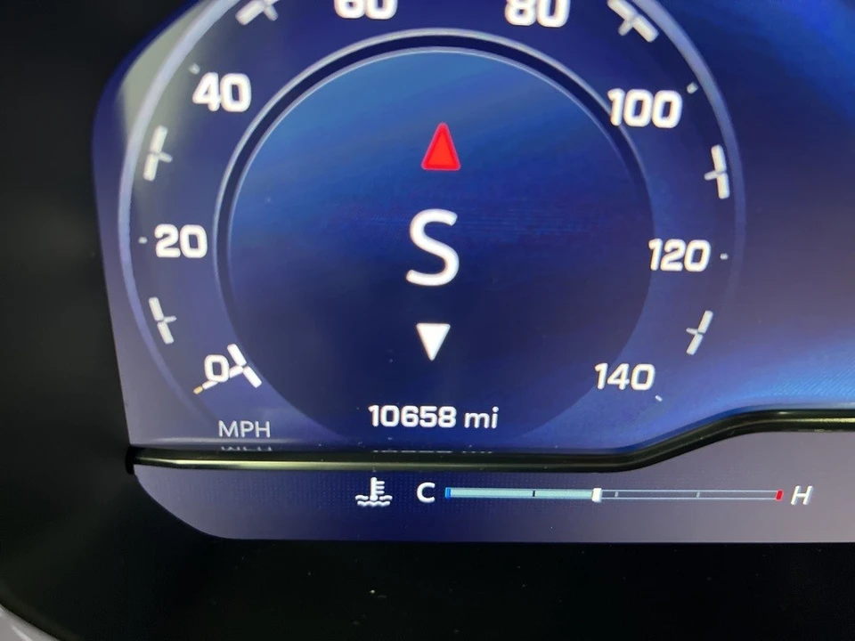 2025 Chevrolet Silverado 4th Gen - Image 11 of 21
