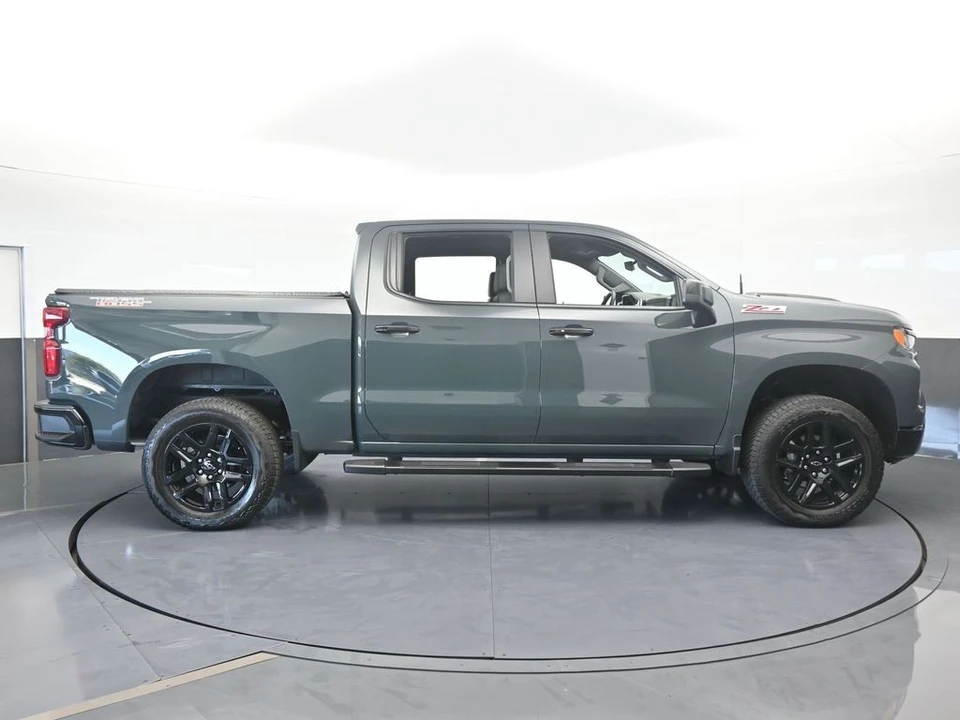 2025 Chevrolet Silverado 4th Gen - Image 7 of 12