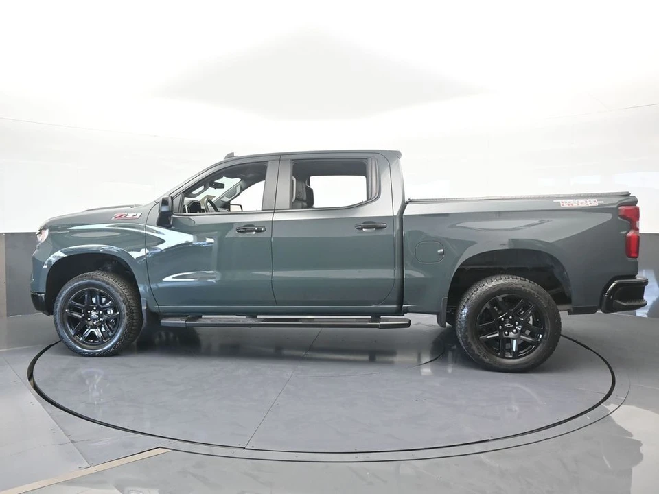 2025 Chevrolet Silverado 4th Gen - Image 3 of 12