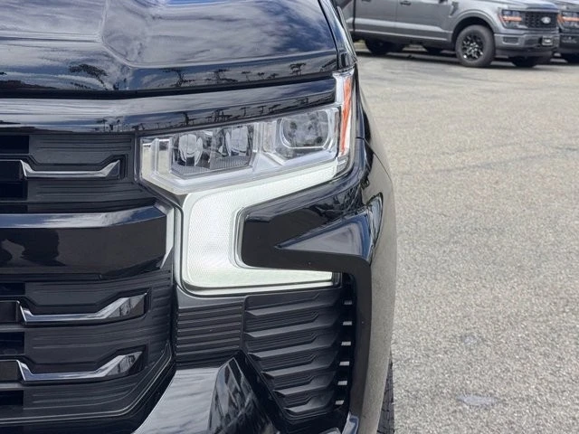 2025 Chevrolet Silverado 4th Gen - Image 8 of 21