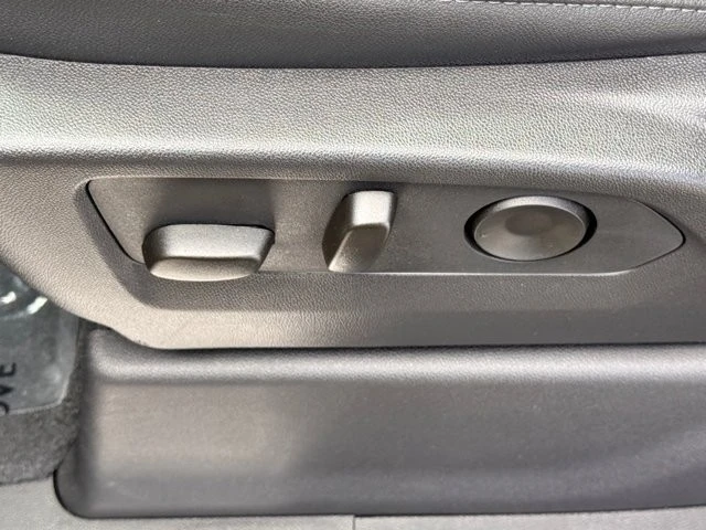 2025 Chevrolet Silverado 4th Gen - Image 18 of 21