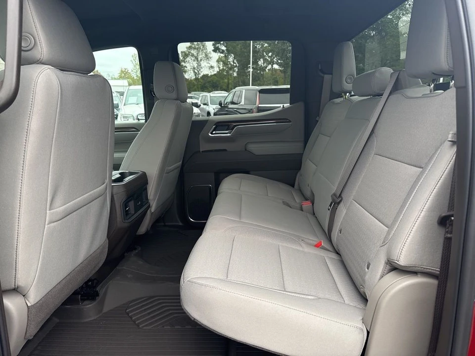 2025 Chevrolet Silverado 4th Gen - Image 10 of 12