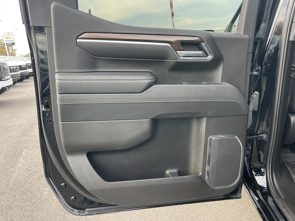 2025 Chevrolet Silverado 4th Gen - Image 12 of 12