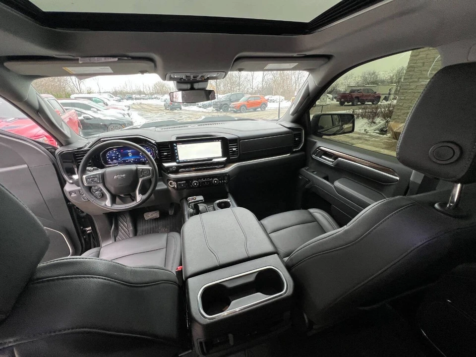 2025 Chevrolet Silverado 4th Gen - Image 20 of 21