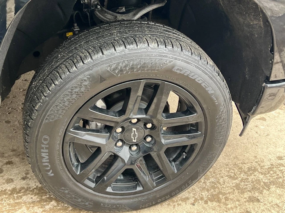 2025 Chevrolet Silverado 4th Gen - Image 10 of 21