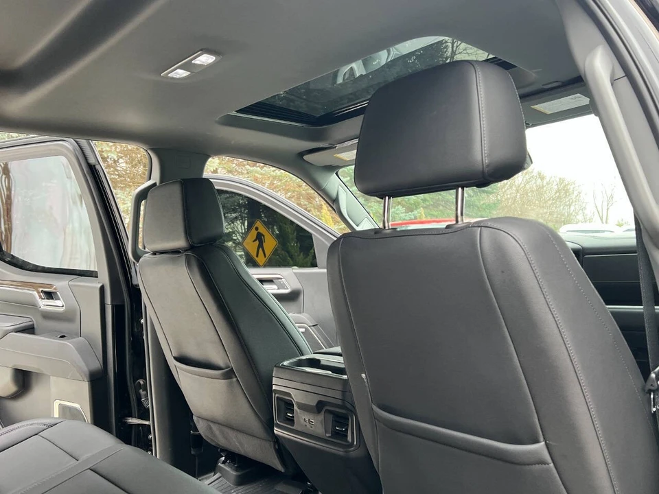 2025 Chevrolet Silverado 4th Gen - Image 19 of 21