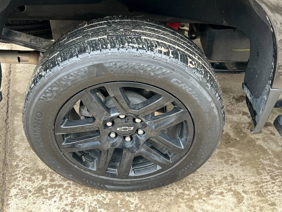 2025 Chevrolet Silverado 4th Gen - Image 11 of 21