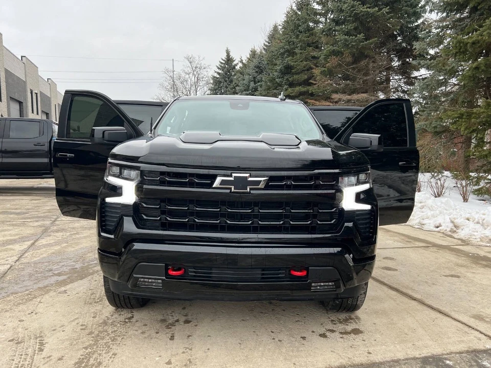 2025 Chevrolet Silverado 4th Gen - Image 15 of 21
