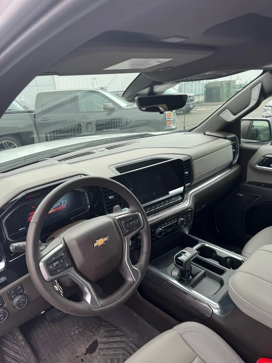 2025 Chevrolet Silverado 4th Gen - Image 9 of 12