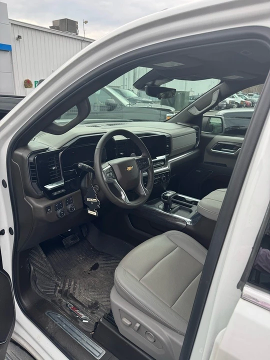 2025 Chevrolet Silverado 4th Gen - Image 8 of 12