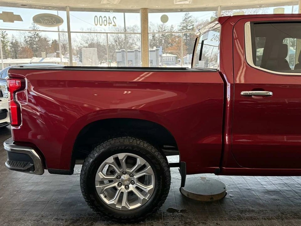 2025 Chevrolet Silverado 4th Gen - Image 16 of 21