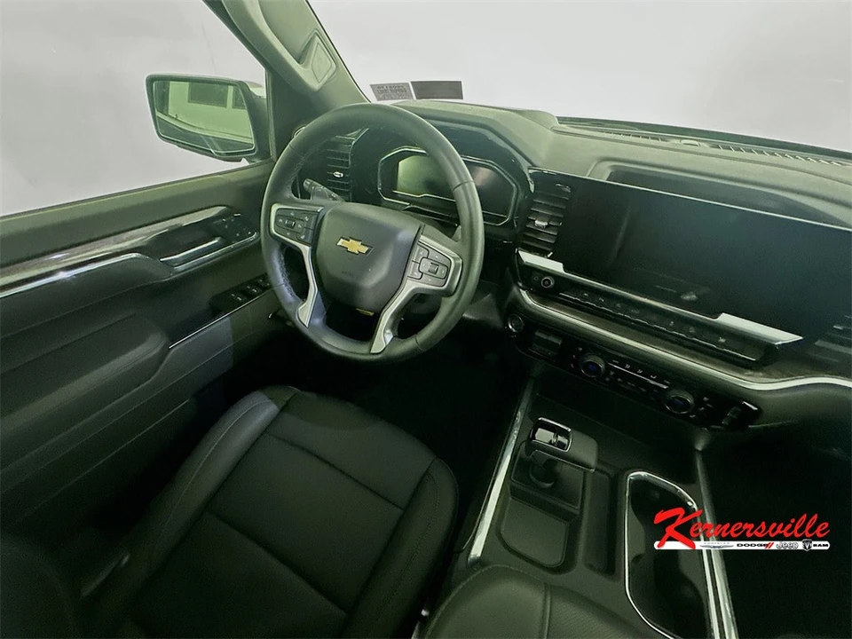 2025 Chevrolet Silverado 4th Gen - Image 9 of 21
