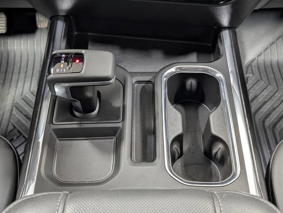 2025 Chevrolet Silverado 4th Gen - Image 8 of 21
