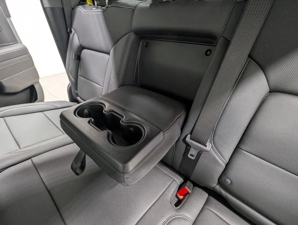 2025 Chevrolet Silverado 4th Gen - Image 15 of 21