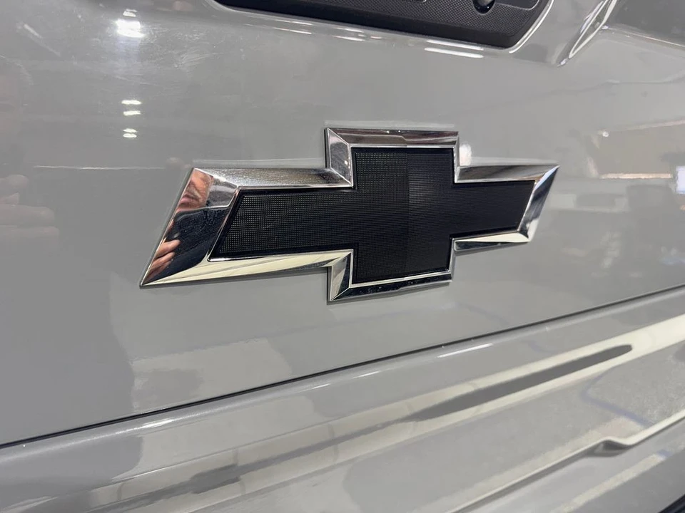 2025 Chevrolet Silverado 4th Gen - Image 19 of 21