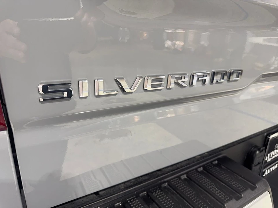2025 Chevrolet Silverado 4th Gen - Image 20 of 21