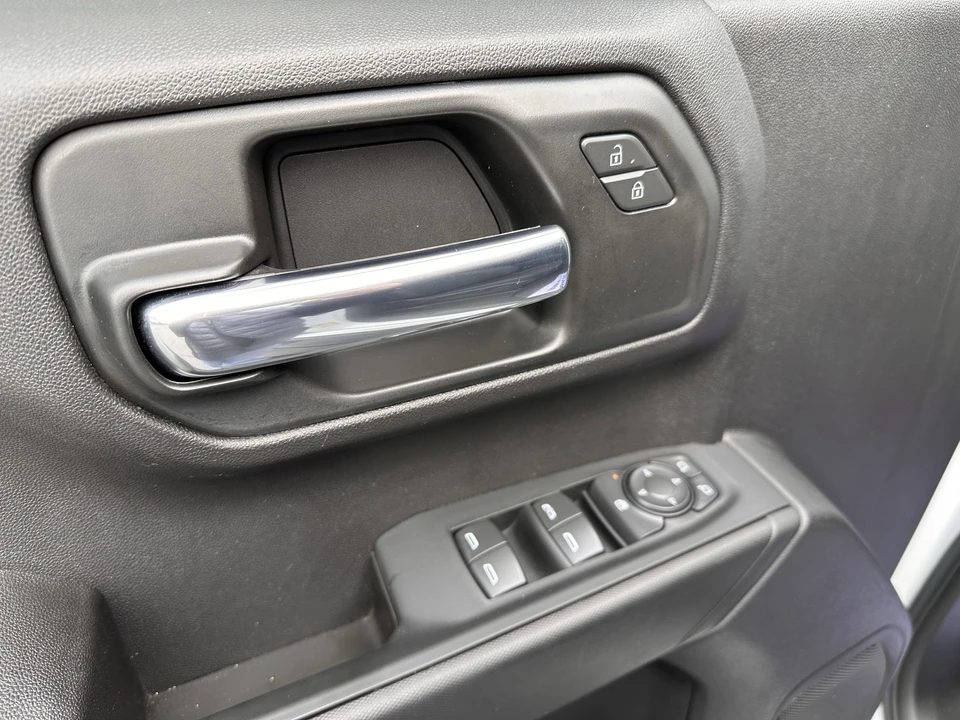 2025 Chevrolet Silverado 4th Gen - Image 19 of 21