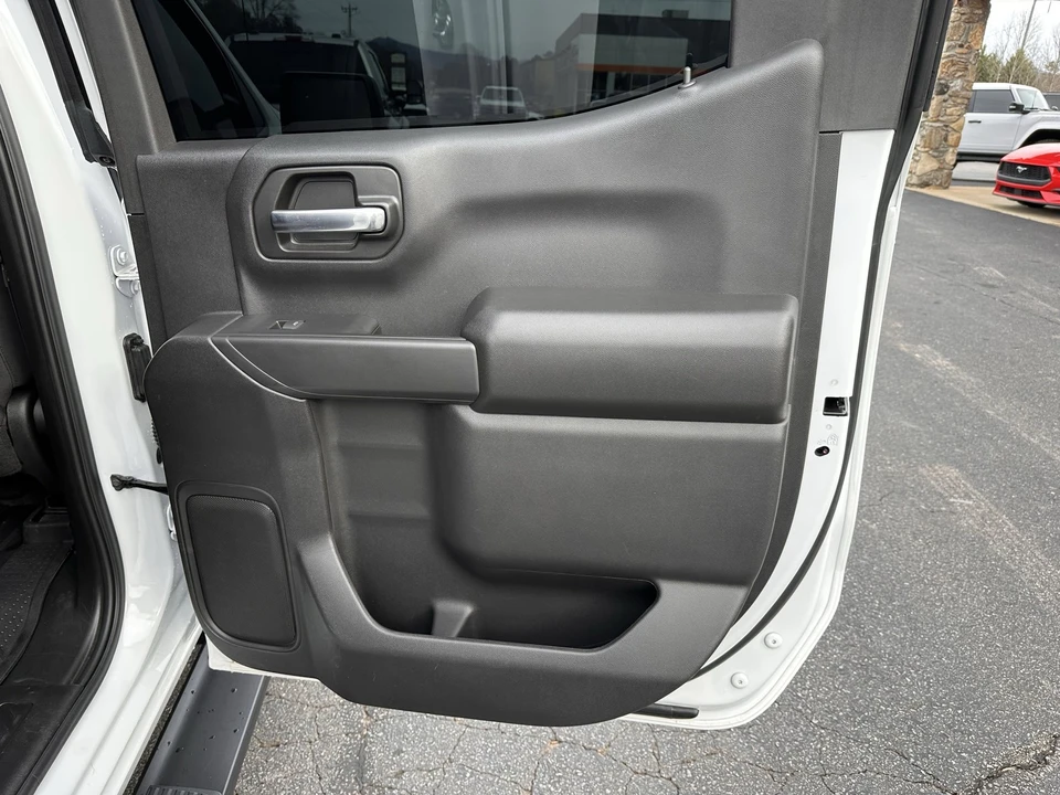 2025 Chevrolet Silverado 4th Gen - Image 17 of 21